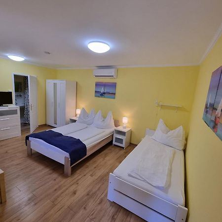 Muskatlis Haz Apartment Балатонлеле Екстериор снимка