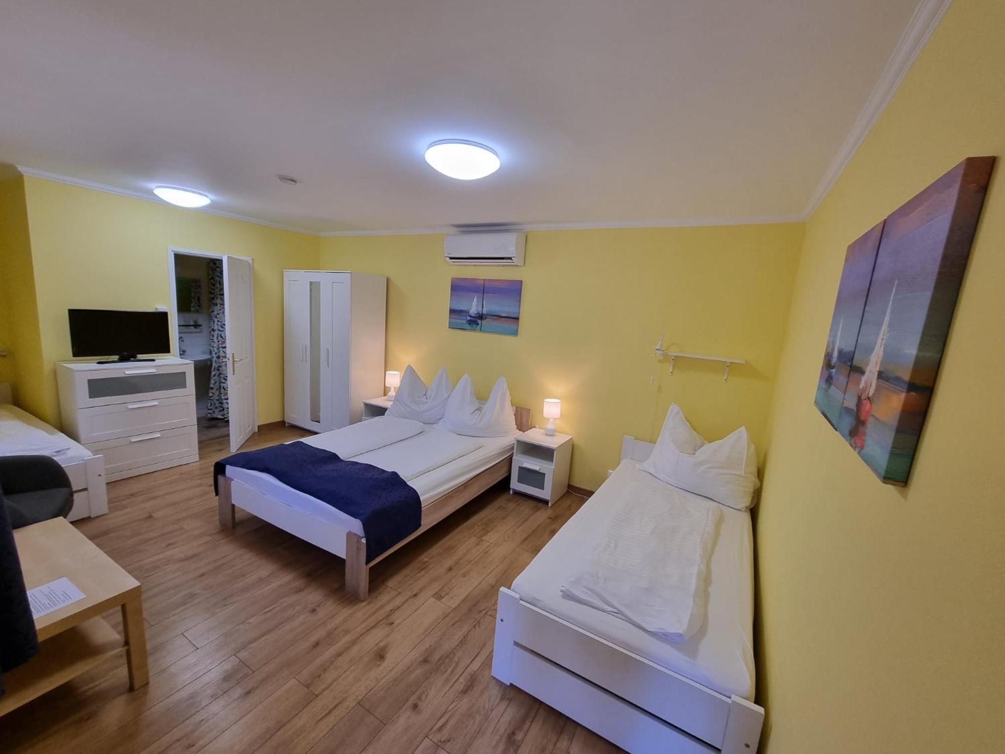 Muskatlis Haz Apartment Балатонлеле Екстериор снимка